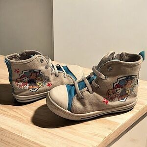 Pawpatrol high tops toddler size 9